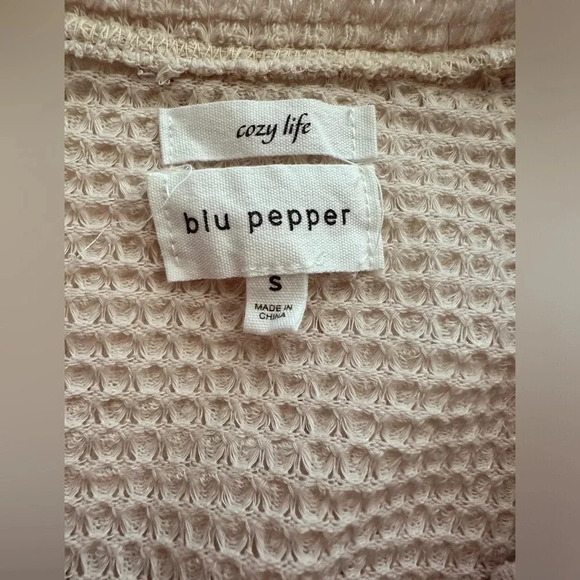 Blu Pepper Women’s Peplum Waffle Knit Long Sleeve Top Size S - Picture 6 of 6